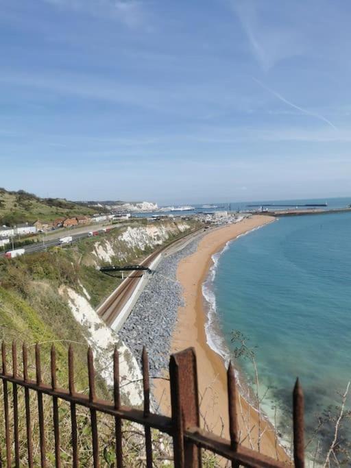 Modern 2 Bedroom Flat By Dover Port, Castle& Sea! Exterior foto